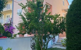 Apartmani Dora